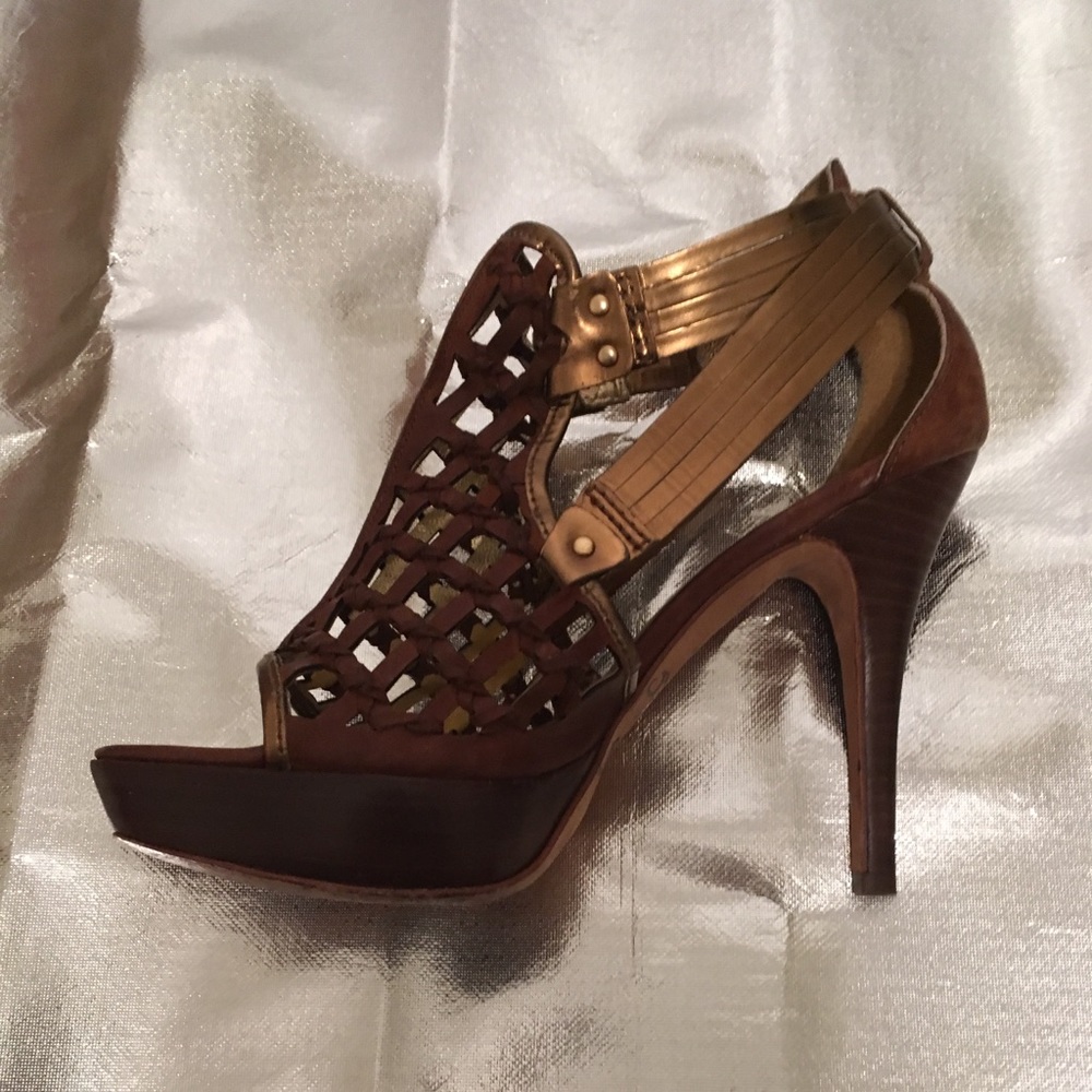 Belle by Sigerson Morrison